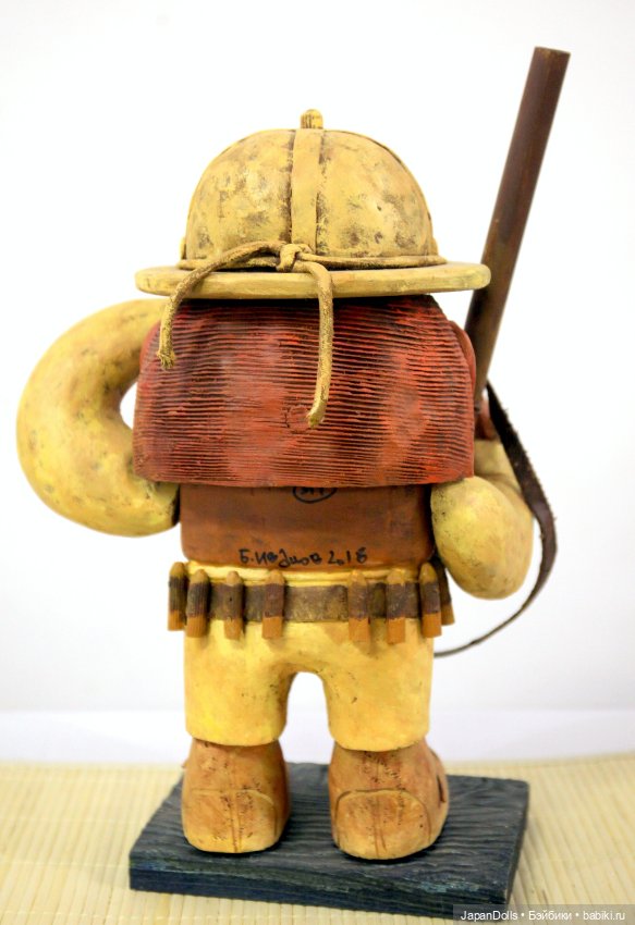 "Охотник на слонов" на выставке "Куклы с характером. Четвертая высота" (фото 6)