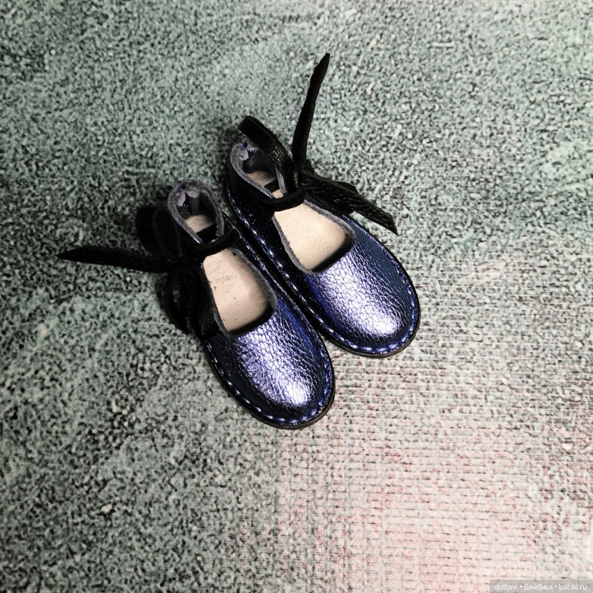 Готовлюсь к праздникам — Одежда и обувь для кукол своими руками: фото (фото 4)