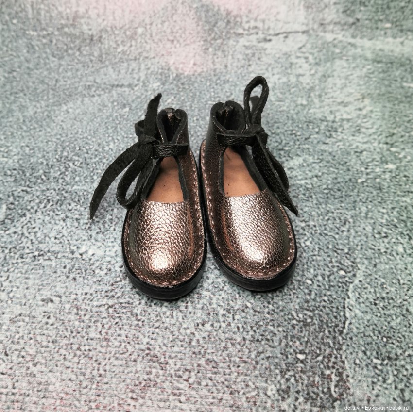 Готовлюсь к праздникам — Одежда и обувь для кукол своими руками: фото (фото 9)