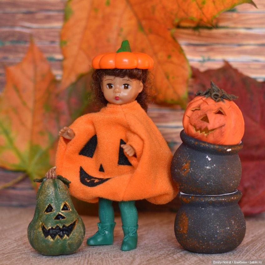 Дары осени — Коллекции игровых кукол (Playline): фото полок (фото 8)