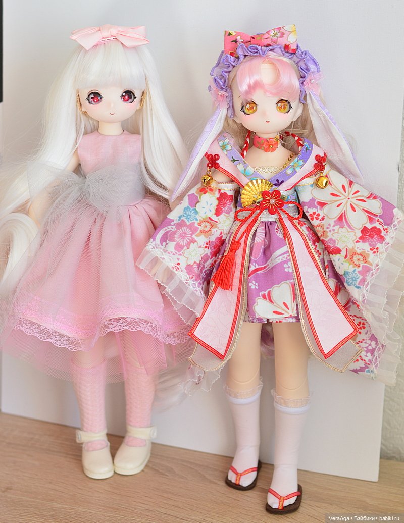 От улыбки хмурый день светлей