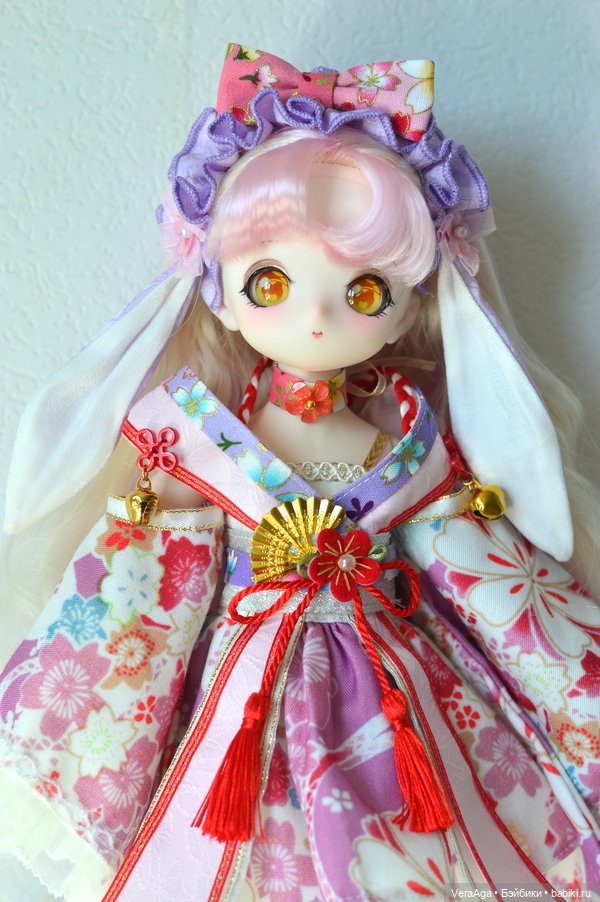 От улыбки хмурый день светлей