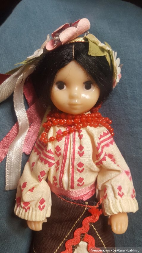 Василинка больше не кареглаза, не черноброва