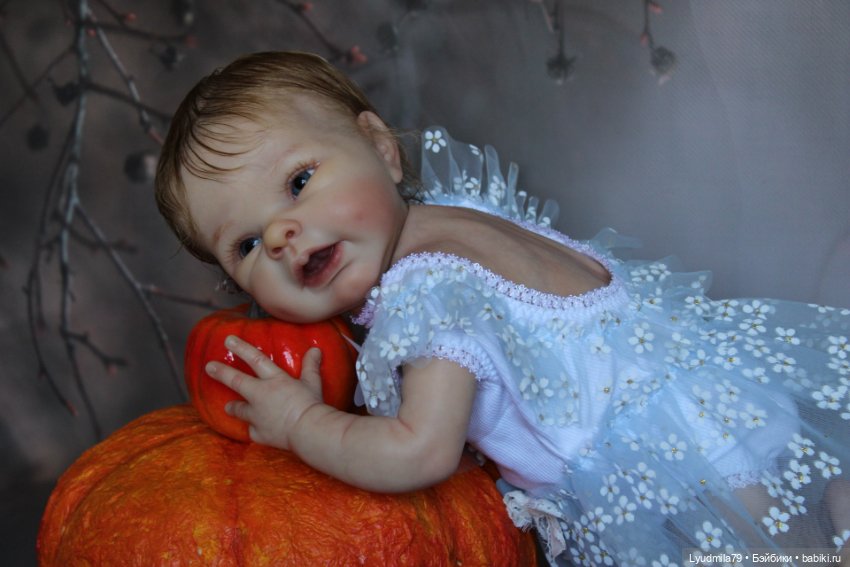 Маленькая кукла реборн Золушка-Pilar (фото 4)