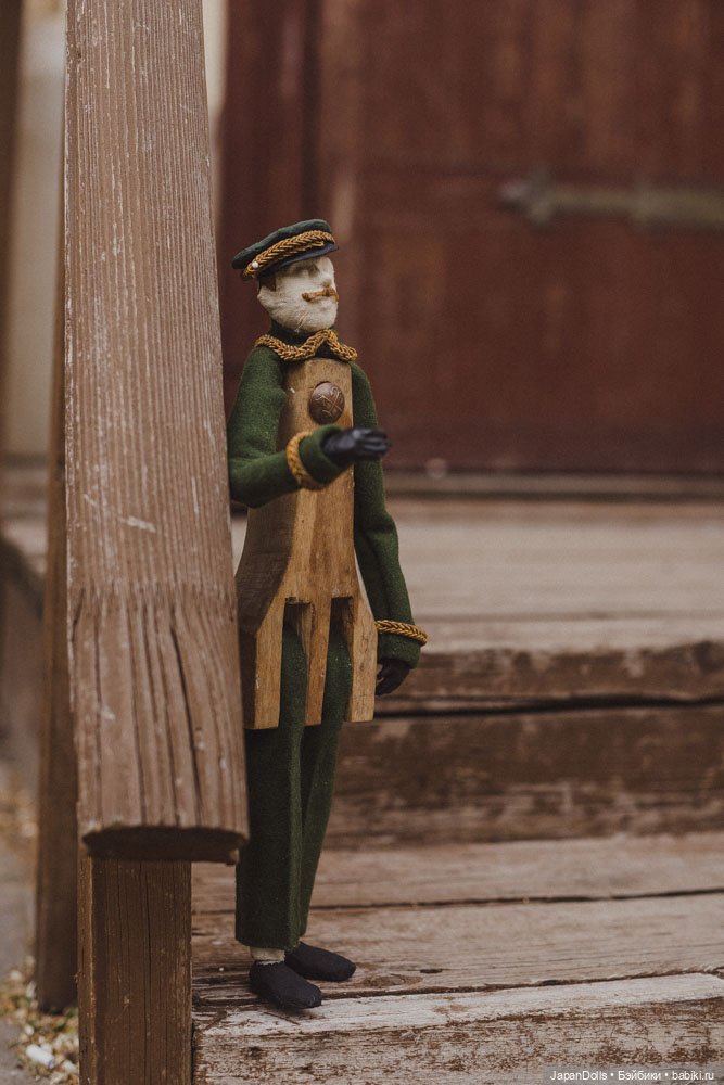 "Железнодорожник" на выставке "Куклы с характером. Четвертая высота"