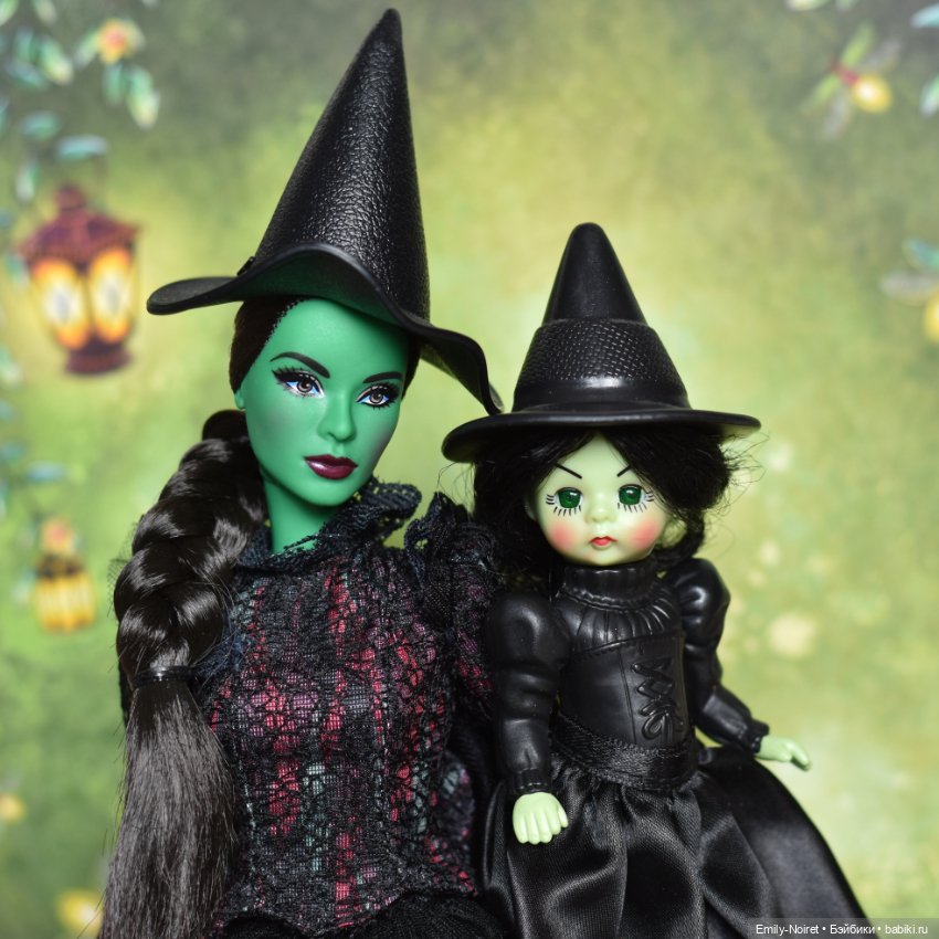 Образы на Хэллоуин — Коллекции игровых кукол (Playline): фото полок (фото 2)