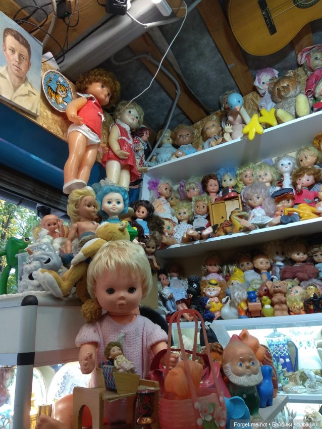 Блошиный рынок на Удельной