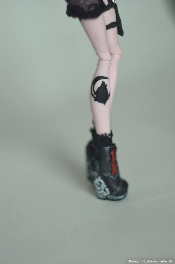 Красная шапочка - Девушка в алом плаще