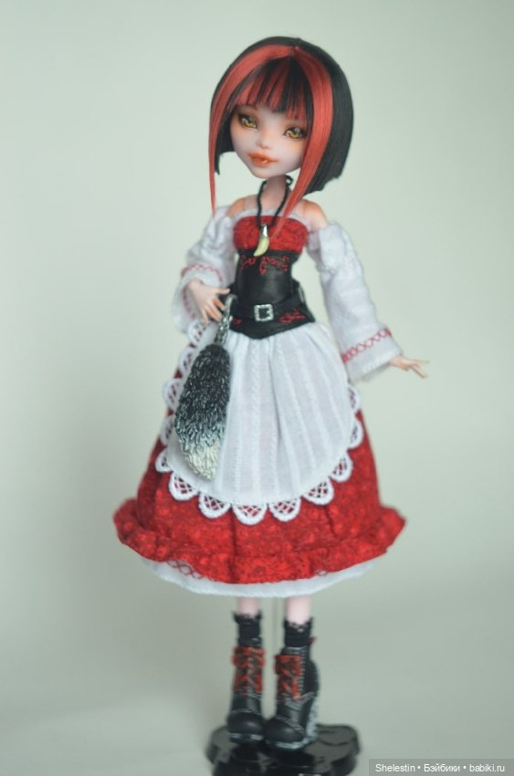 Красная шапочка - Девушка в алом плаще (фото 8)