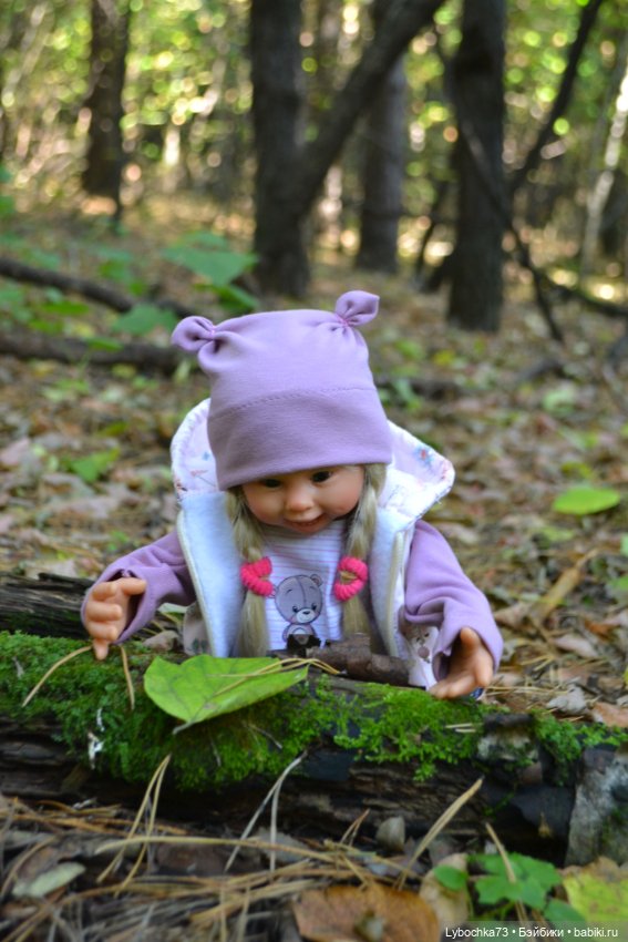 Алёнка и её первая прогулка