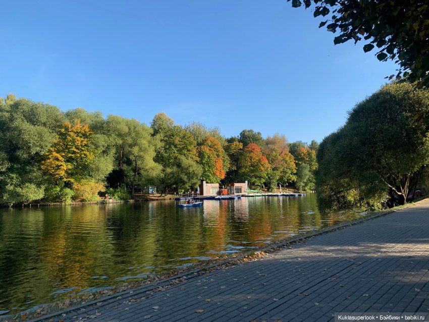 Осенняя прогулка — Куклы Barbie (Барби): Looks