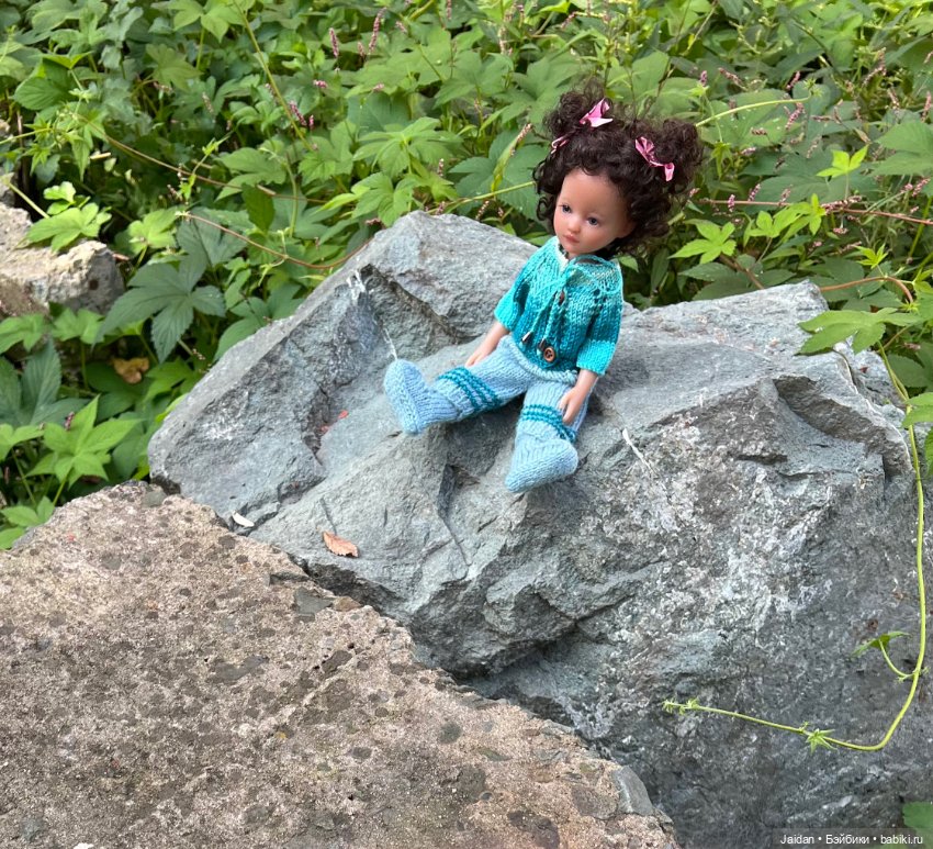 Наш променад с Валюшей — Куклы Ruby Red (Руби Ред) Fashion Friends: Siblies (фото 4)