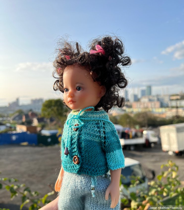 Наш променад с Валюшей — Куклы Ruby Red (Руби Ред) Fashion Friends: Siblies (фото 8)