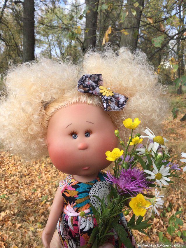 Нарядная Лотта в нарядной осени