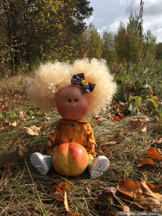 Нарядная Лотта в нарядной осени