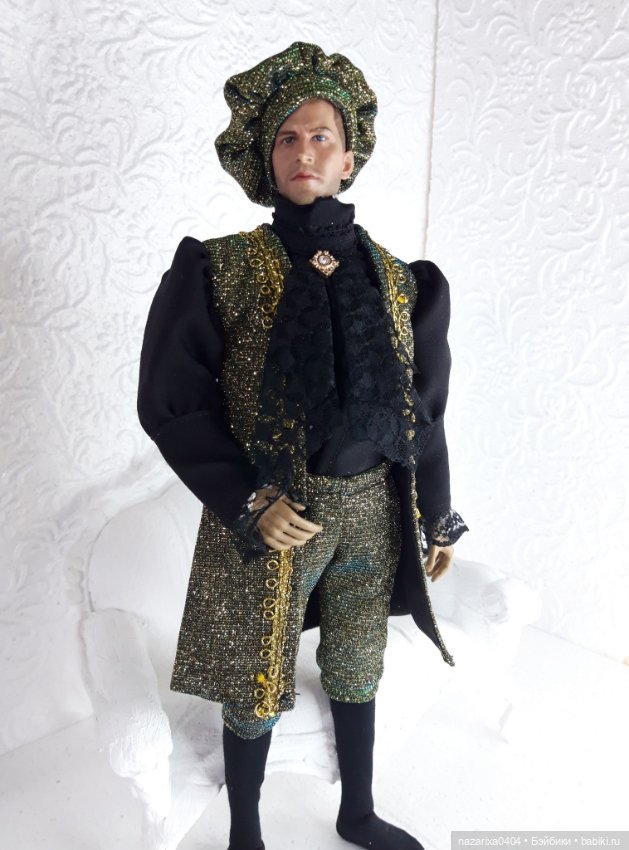 Королевские наряды для Phicen М32 (фото 5)