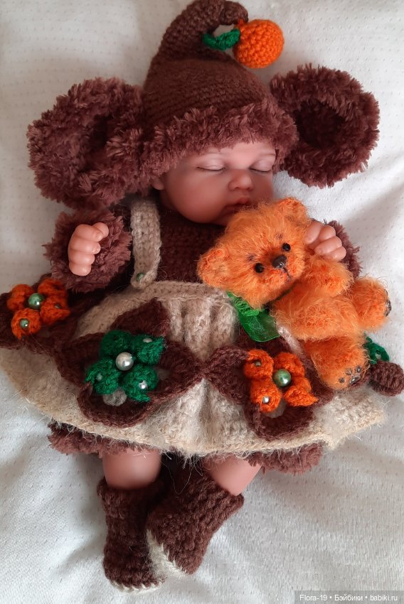 Любовь с первых объятий Чебурашка и Апельсинка