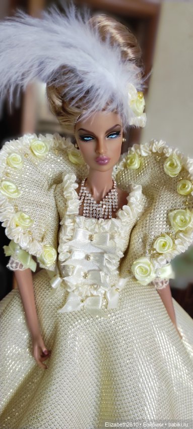 Знакомтесь - Её Величество (фото 6)