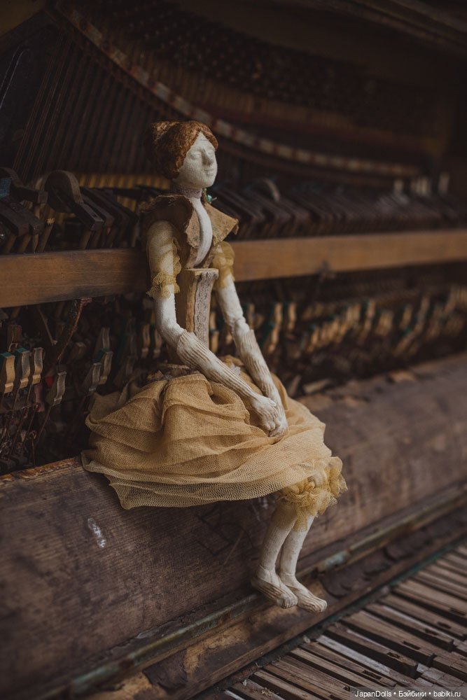 "Танцовщица" на выставке "Куклы с характером. Четвертая высота" (фото 9)