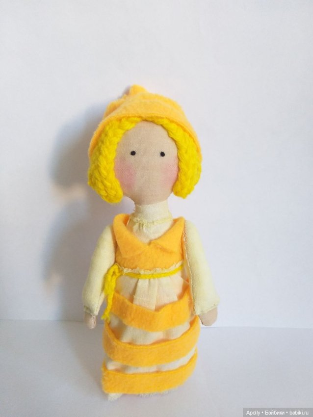 Куклы одного цвета - Жёлтый