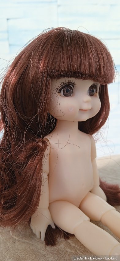 Баболи 1/6: в кадре шатенка улыбашка