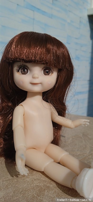 Баболи 1/6: в кадре шатенка улыбашка