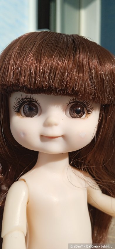 Баболи 1/6: в кадре шатенка улыбашка