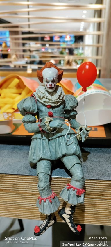 Красный - цвет Пеннивайза (фото 10)