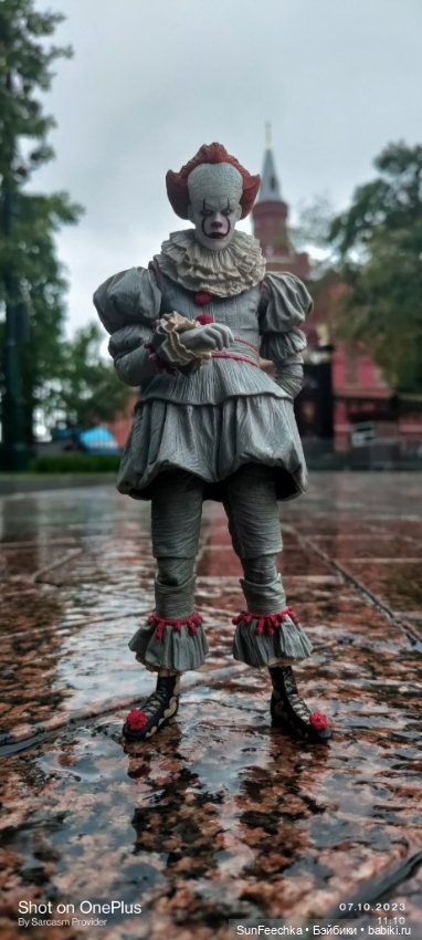 Красный - цвет Пеннивайза (фото 2)