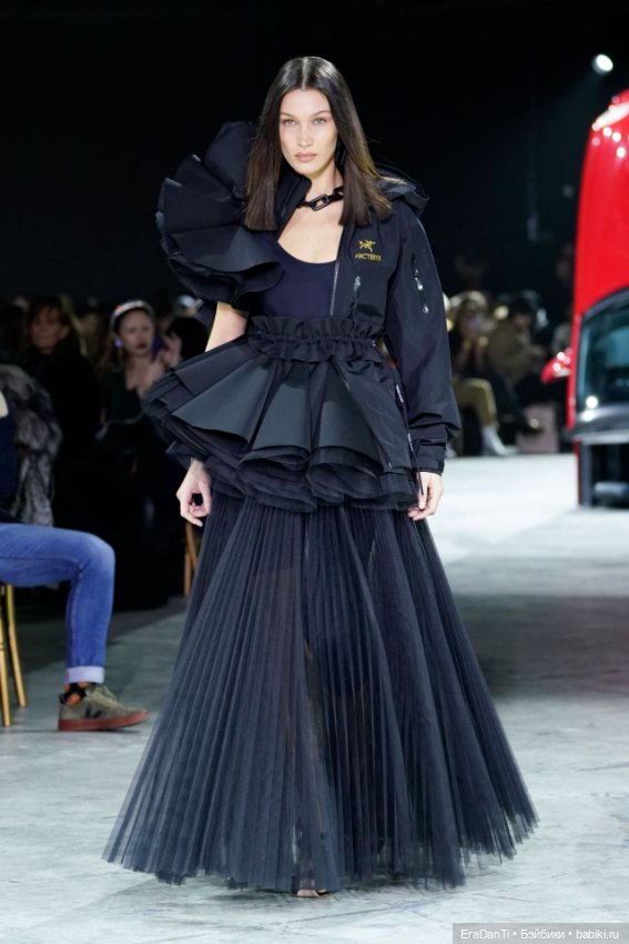 В сети появились фото Monster High в коллаборации с брендом Off-White