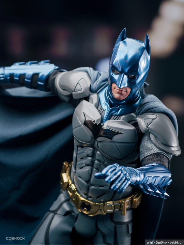 Эксклюзивная фигурка Бэтмена от Hot Toys (фото 2)