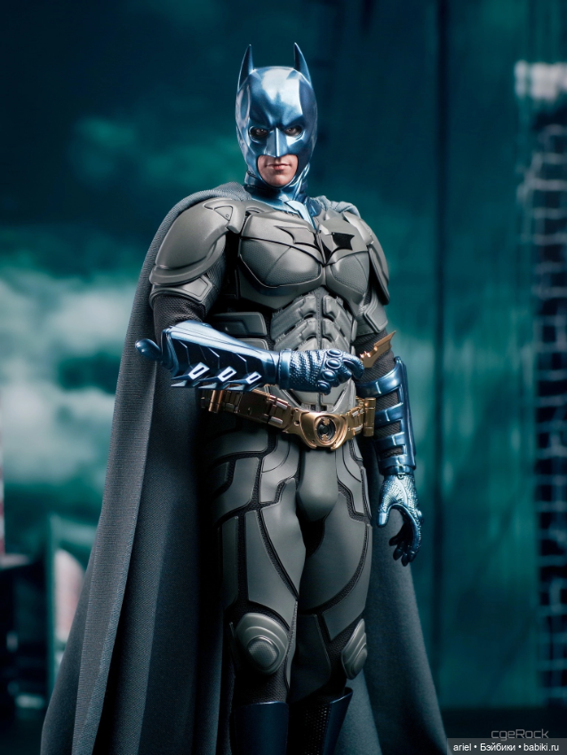 Эксклюзивная фигурка Бэтмена от Hot Toys (фото 3)