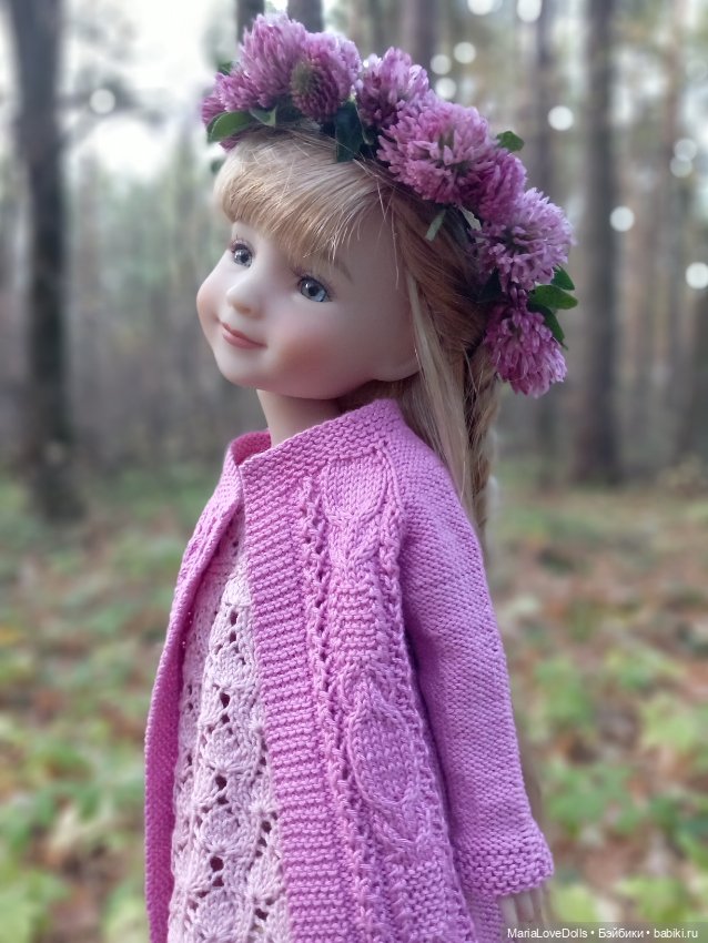 Под дождём — Куклы Ruby Red (Руби Ред) Fashion Friends: Siblies (фото 4)