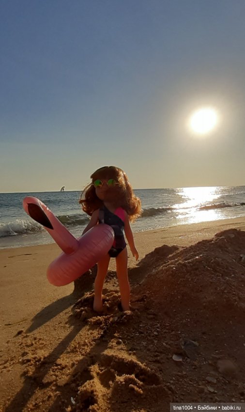 ИЗ ЖИЗНИ КУКОЛ Как они отдыхают (фото 6)