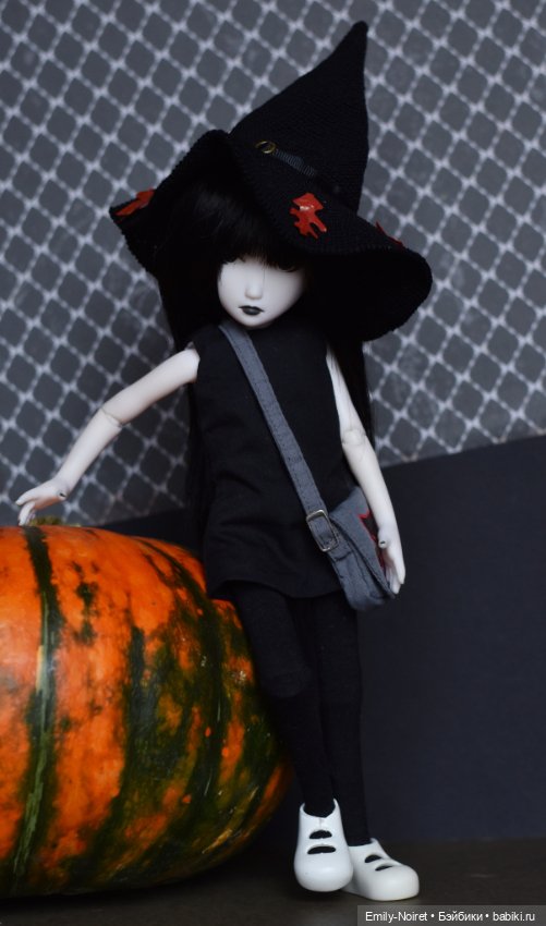 Странная Эмили и тыква — Куклы Ashton Drake (Эштон Дрейк): реалистичные малыши (фото 6)