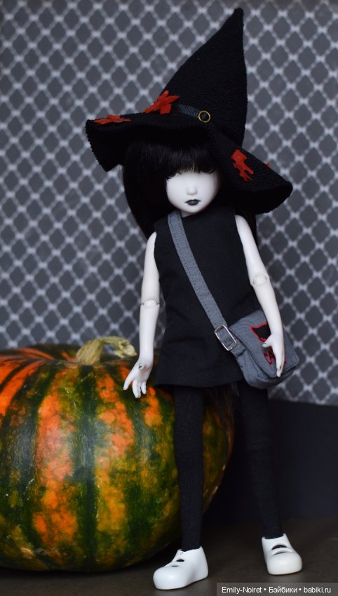 Странная Эмили и тыква — Куклы Ashton Drake (Эштон Дрейк): реалистичные малыши (фото 3)