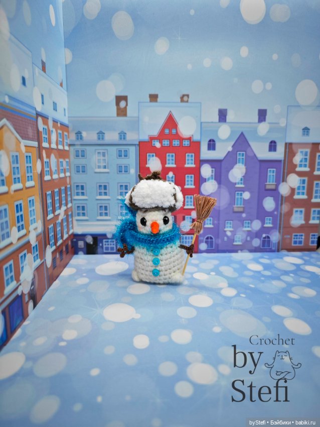 Снеговичок в шапке-ушанке