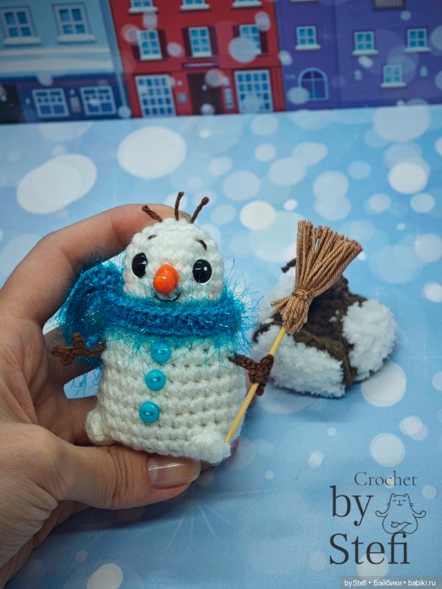 Снеговичок в шапке-ушанке