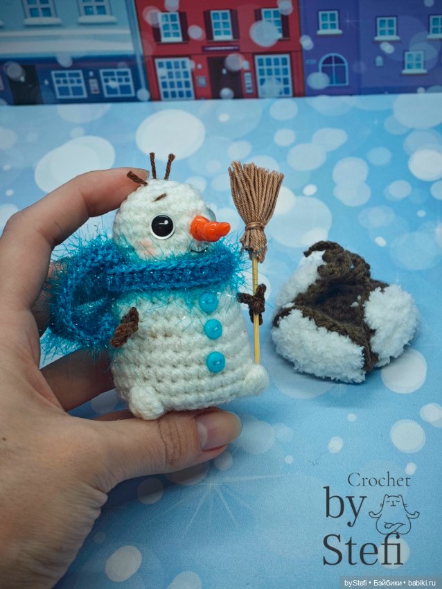 Снеговичок в шапке-ушанке