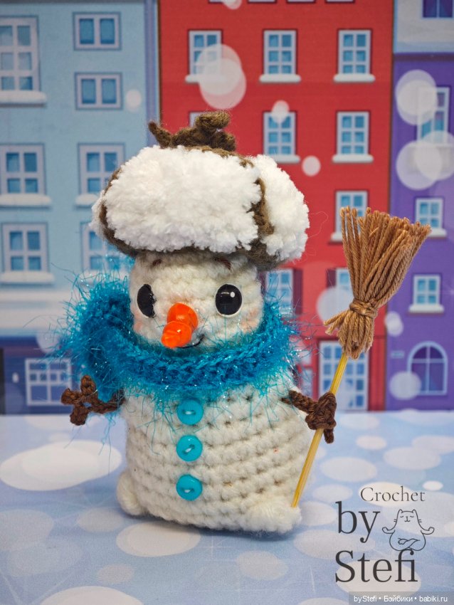 Снеговичок в шапке-ушанке