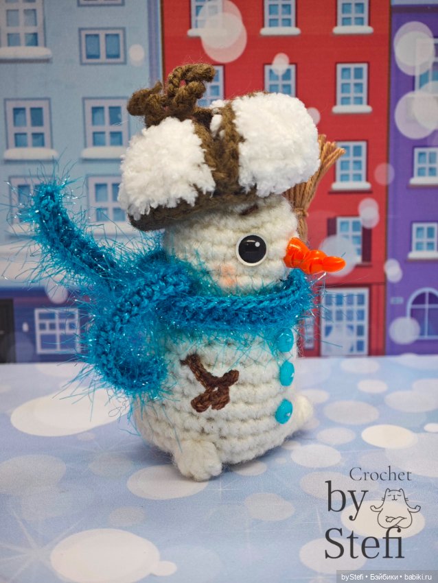 Снеговичок в шапке-ушанке