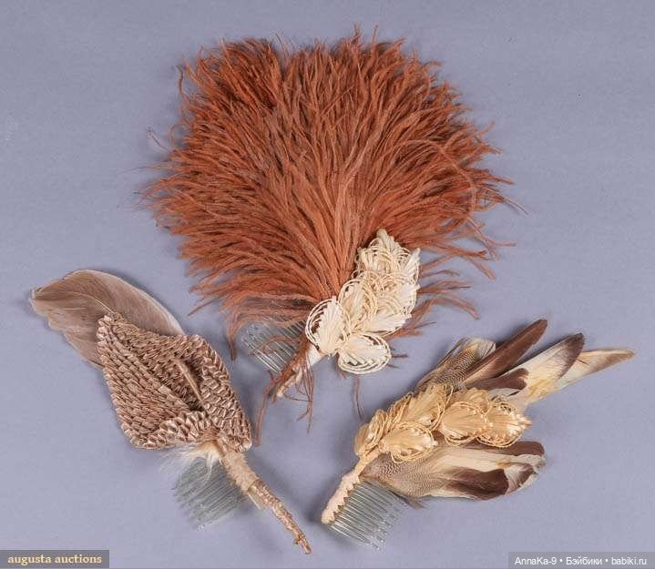 Шляпки и муфты с декором из перьев