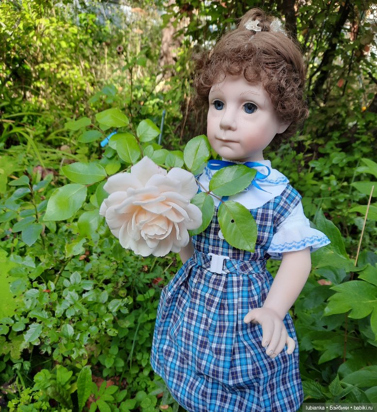 Лизонька тоже простилась с летом (фото 2)