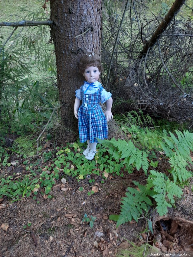 Лизонька тоже простилась с летом