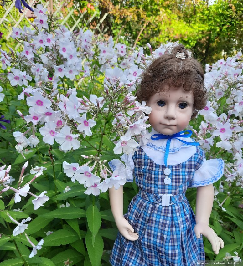 Лизонька тоже простилась с летом (фото 7)