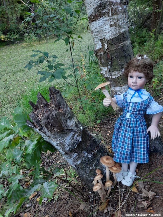 Лизонька тоже простилась с летом