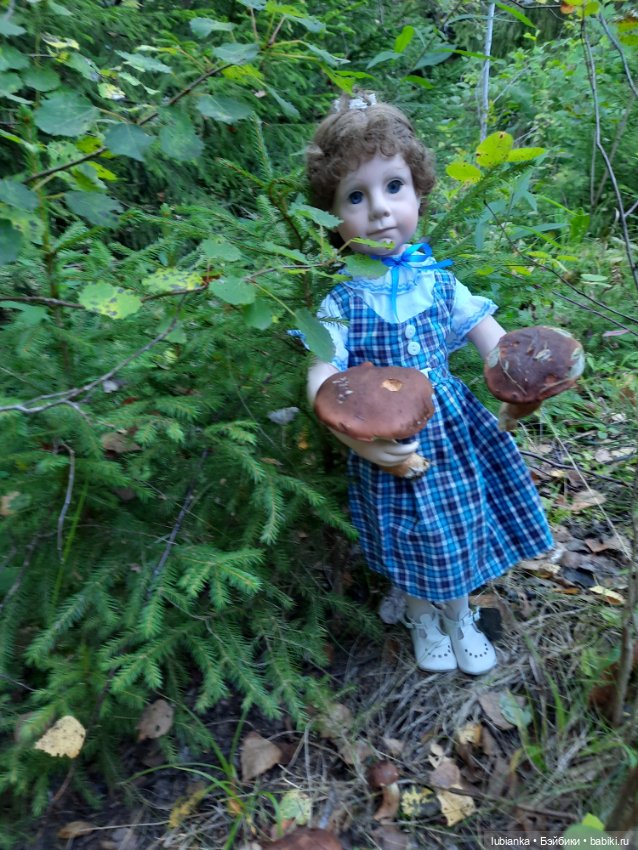 Лизонька тоже простилась с летом