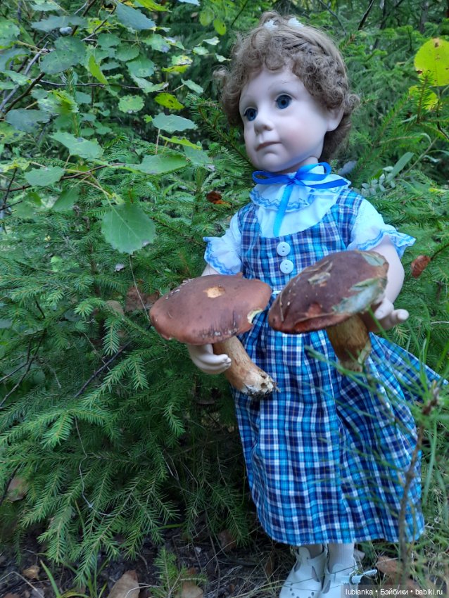 Лизонька тоже простилась с летом