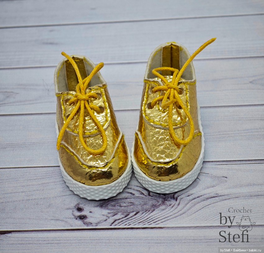 Новые кроссовки для Paola Reina