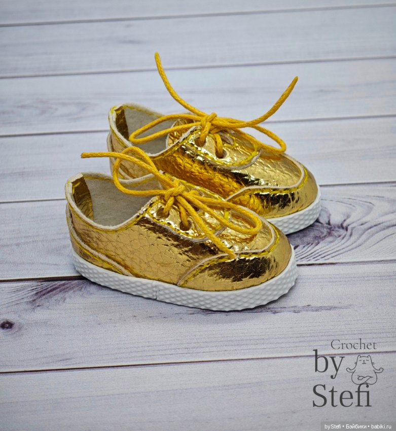 Новые кроссовки для Paola Reina